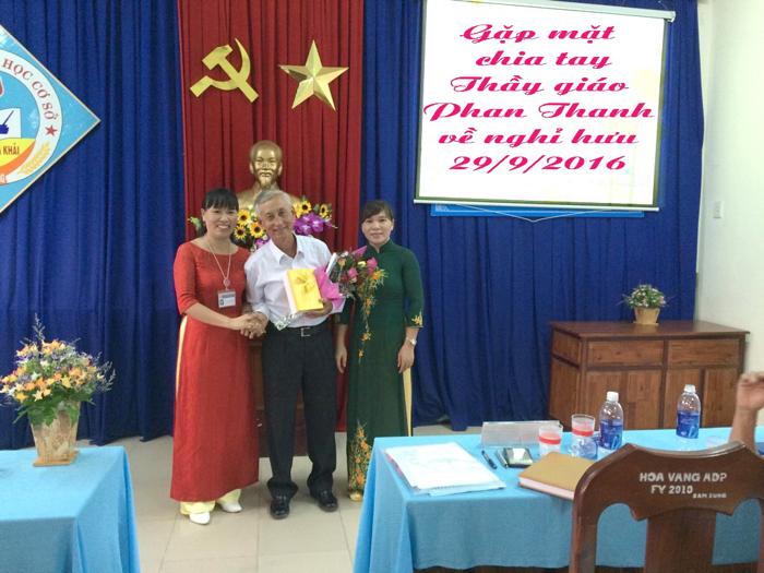 Gặp mặt chia tay thầy Phan Thanh về nghỉ hưu - 2016