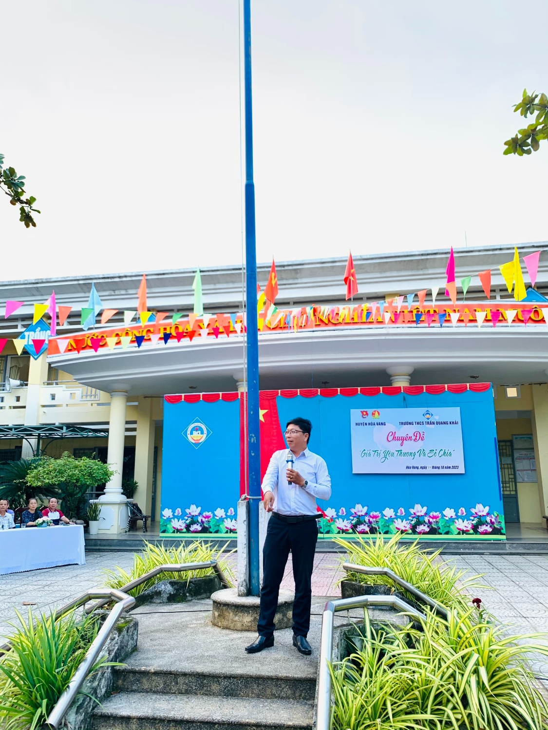 Thầy giáo Ngô Ngọc Hùng Vương – Trưởng phòng GDCTHSSV Sở GD&ĐT TP Đà Nẵng