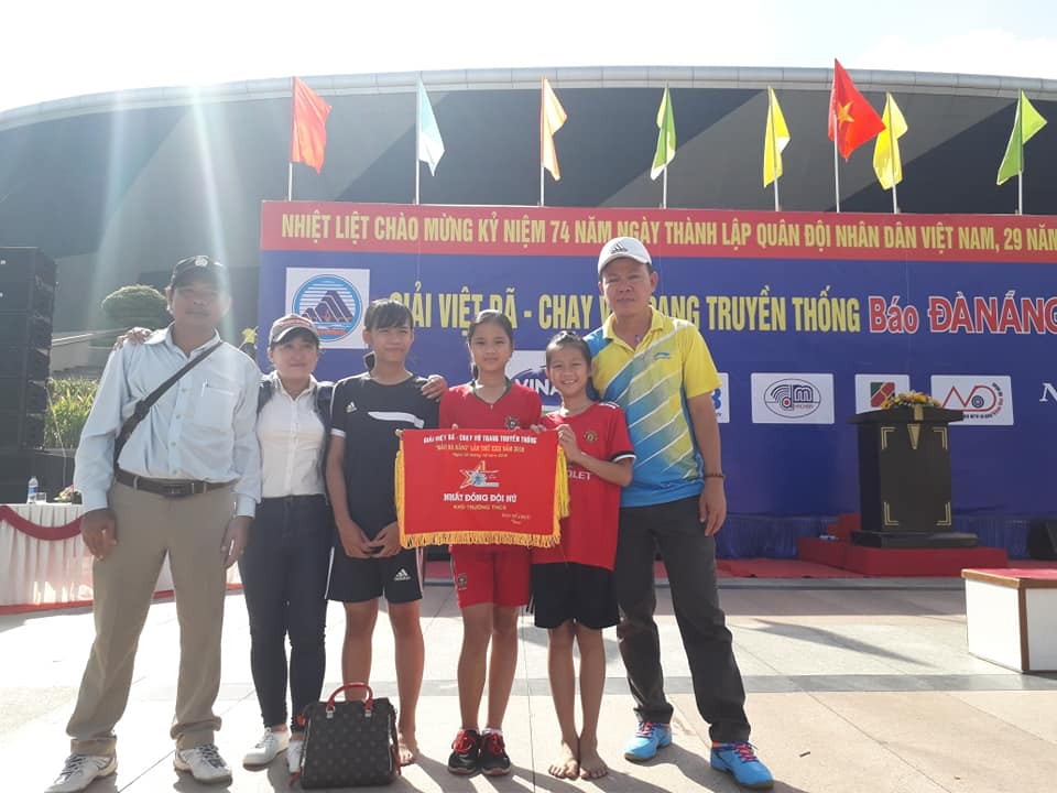 Đội tuyển Việt dã Hòa Vang xuất sắc xếp Nhất toàn đoàn khối THCS năm học 2018 - 2019